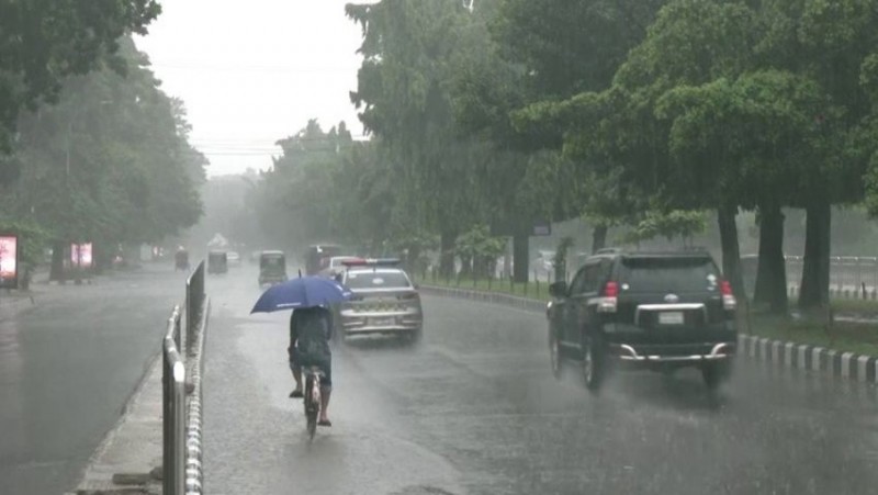 দুপুরের আগেই ঢাকায় বজ্রবৃষ্টির সম্ভাবনা